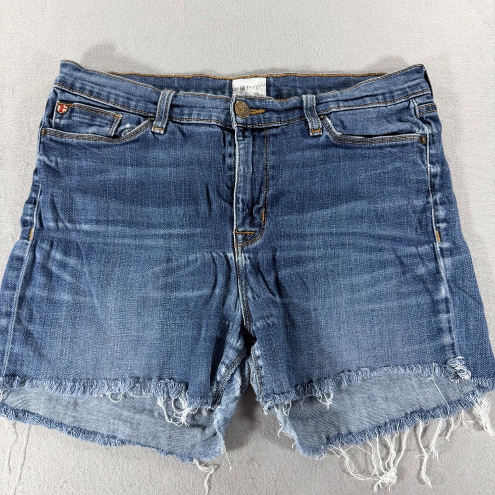 Hudson Jeans Womens Cut Off Denim Shorts Medium Wash Frayed Hem Mid Rise Blue‎